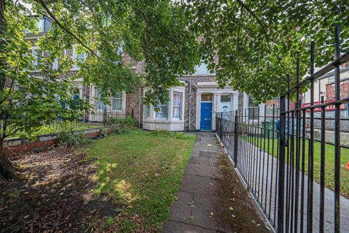 2 Bedroom Maisonette For Sale In Woodbine Place, Bensham, Gateshead, Tyne And Wear, NE8