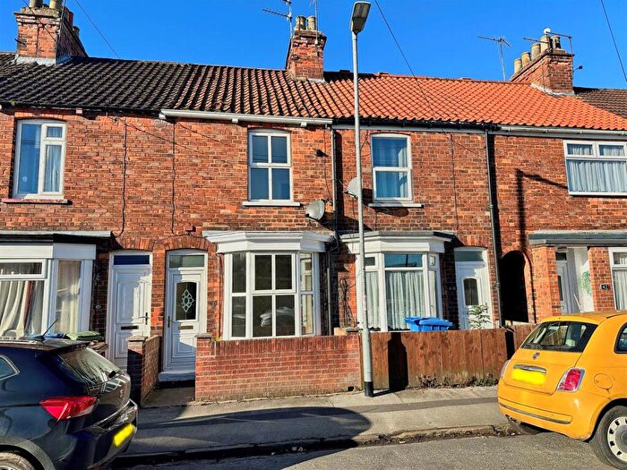 2 Bedroom House To Rent In Beaver Road, Beverley, HU17