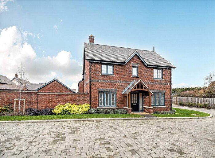 3 Bedroom Semi Detached House For Sale In Menday Gardens Mews, Milton Keynes, Buckinghamshire, MK17