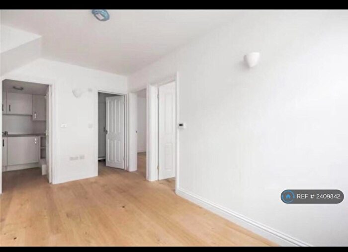 2 Bedroom Flat To Rent In Circus Street, Oxford, OX4