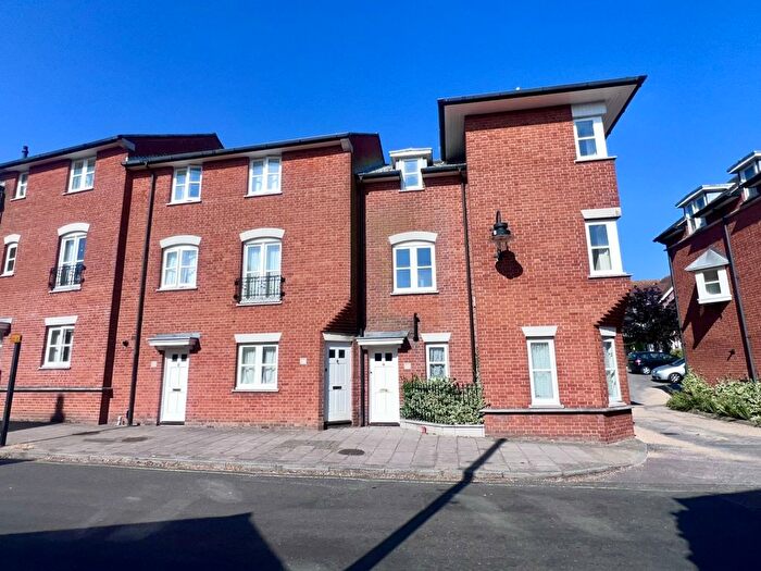 2 Bedroom Maisonette To Rent In Maitland Court, Belmore Lane, Lymington, Hampshire, SO41