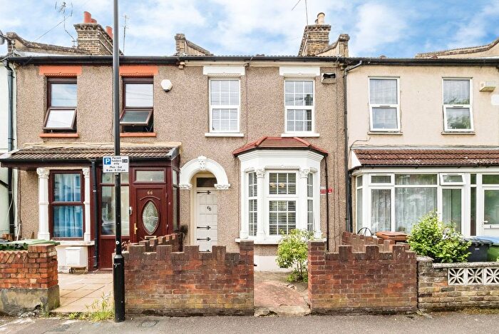 3 Bedroom Terraced House For Sale In Worsley Road, London, London, E11
