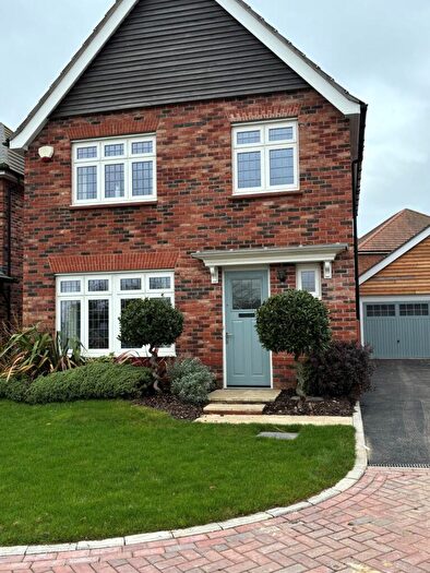 3 Bedroom Detached House To Rent In Border Close, Shaftesbury, SP7