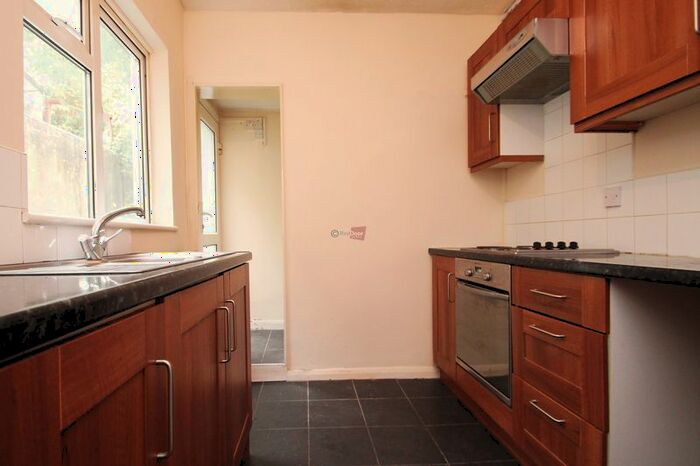 3 Bedroom Terraced House To Rent In Mount Road, Chatham, ME4