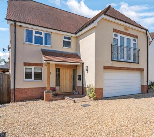 6 Bedroom Detached House For Sale In Calverton Road, Stony Stratford, Milton Keynes, Buckinghamshire, MK11