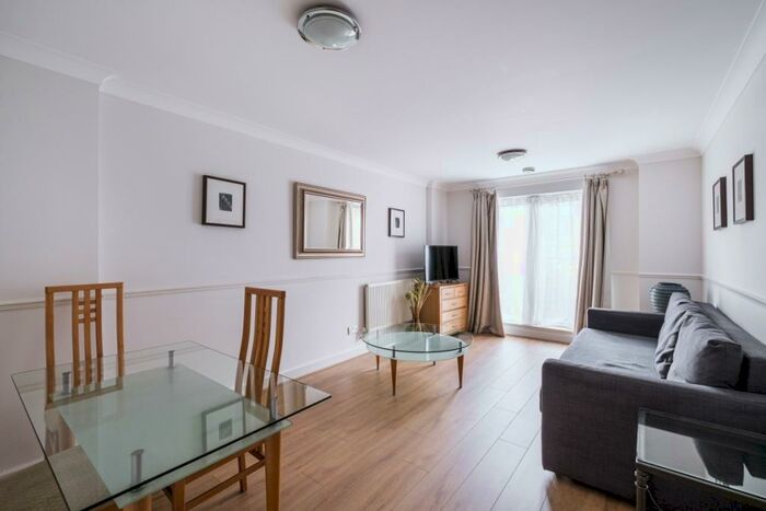 1 Bedroom Apartment To Rent In High Timber Street, Epc:B, EC4