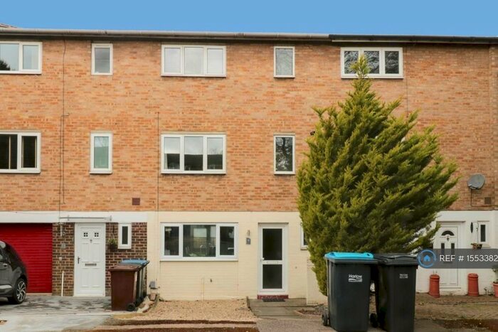 3 Bedroom Terraced House To Rent In Larkswood, Harlow, CM17