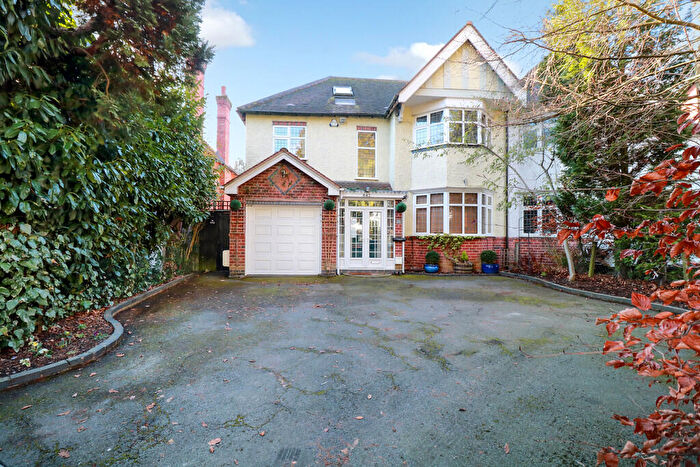 5 Bedroom Semi-Detached House To Rent In Streetsbrook Road, Solihull, B91