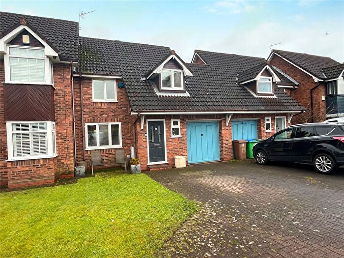 3 Bedroom Town House For Sale In Copthorne Close, Heywood, Greater Manchester, OL10