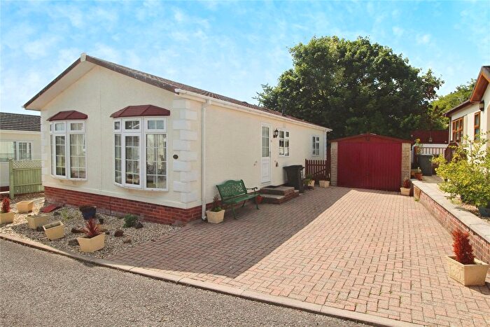 2 Bedroom Park Home For Sale In Bickington, Barnstaple, EX31