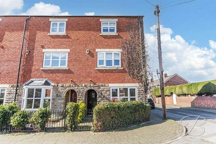 4 Bedroom Town House For Sale In Lucknow Drive, Sutton-In-Ashfield, NG17