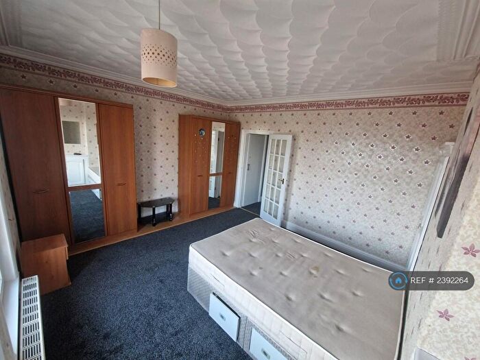 3 Bedroom Terraced House To Rent In Bentley Road, Doncaster, DN5