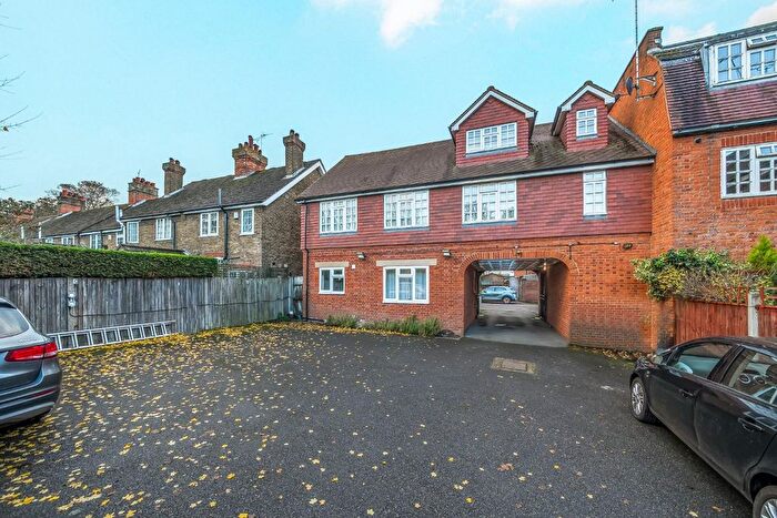 2 Bedroom Flat To Rent In Aynscombe Angle, Orpington, BR6