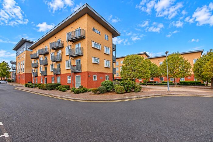 1 Bedroom Flat For Sale In Wilding Court, Whitehall Close, Borehamwood, WD6