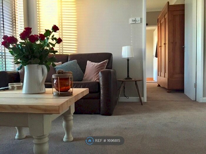 1 Bedroom Flat To Rent In Hazelwood Road, Stoke Bishop, Bristol, BS9