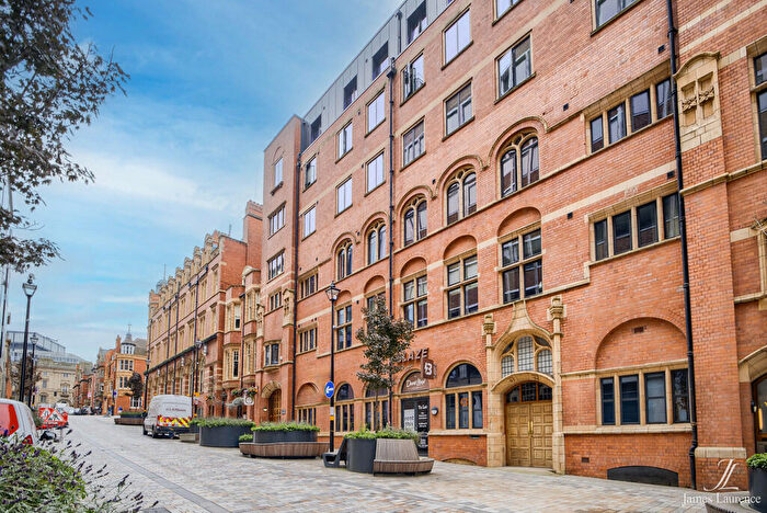 1 Bedroom Apartment To Rent In The Lightwell, Cornwall Street, Birmingham City Centre, B3