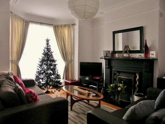 4 Bedroom Terraced House To Rent In Westbrook Bank, Sheffield, S11