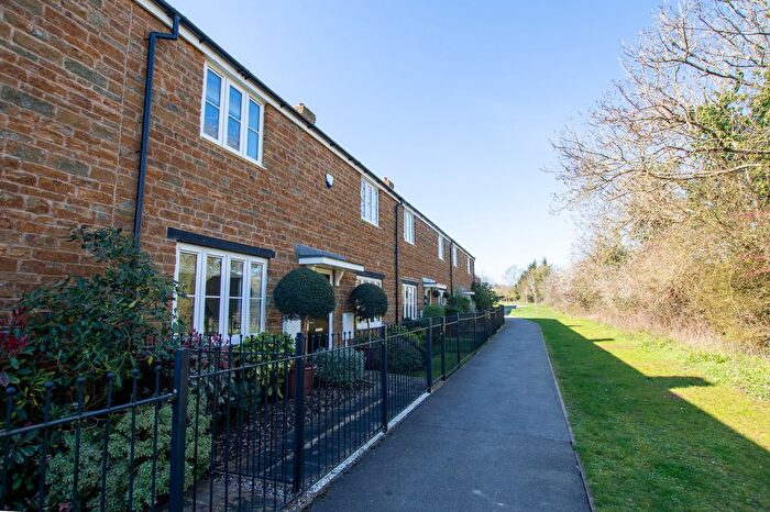 4 Bedroom Terraced House For Sale In Preedy Walk, Bloxham, OX15