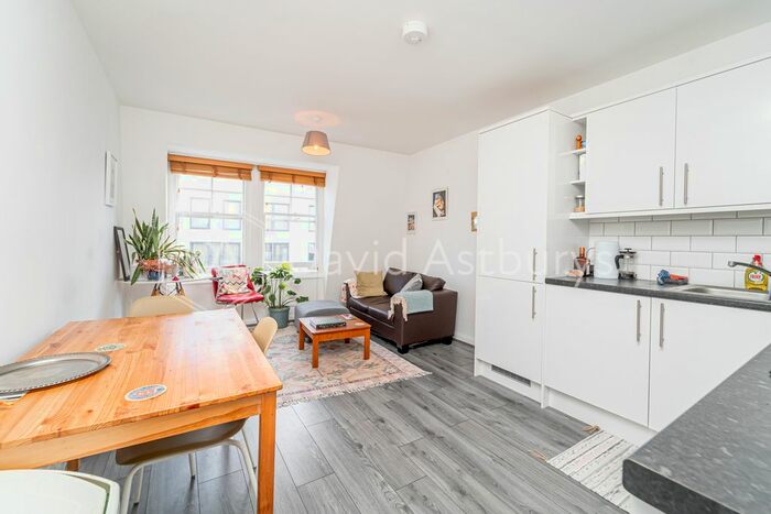 2 Bedroom Flat To Rent In Mill Row, Islington, London, N1