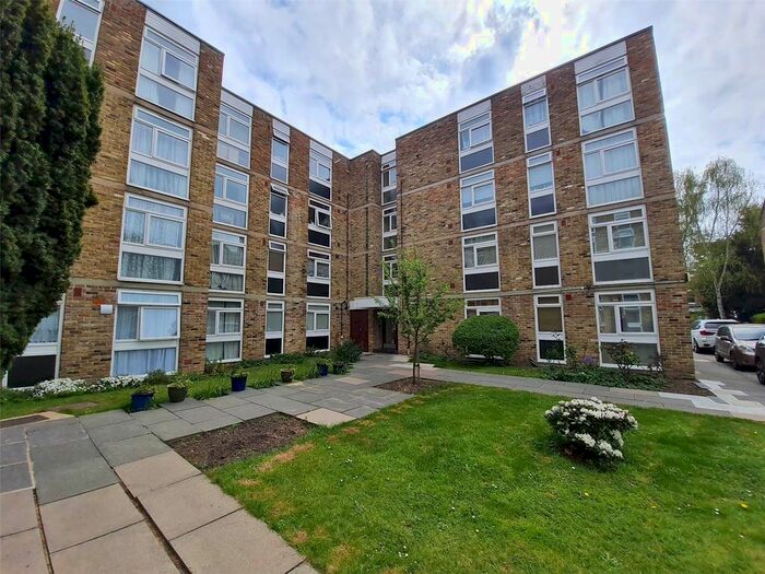 2 Bedroom Flat To Rent In Abinger Court, Gordon Road, Ealing, London, W5