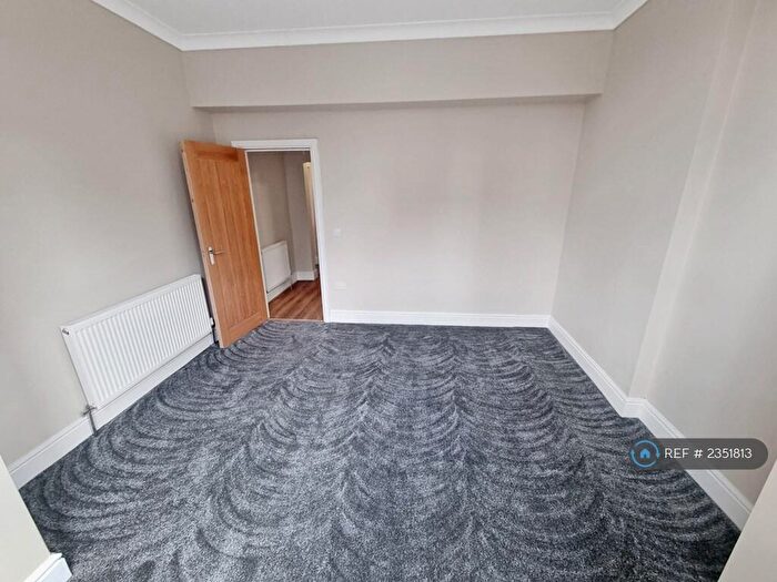 2 Bedroom Flat To Rent In Alexandra Road, Prenton, CH43