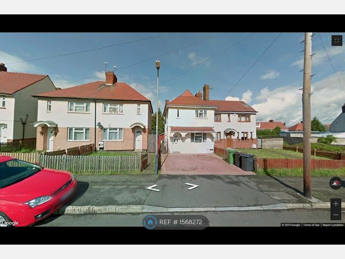 3 Bedroom Semi-Detached House To Rent In Tryan Road, Nuneaton, CV10