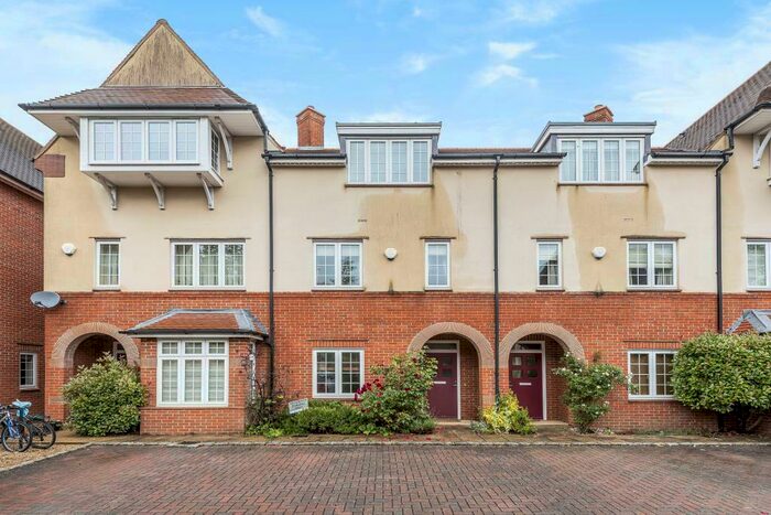 4 Bedroom Terraced House To Rent In Waterways, Summertown, OX2