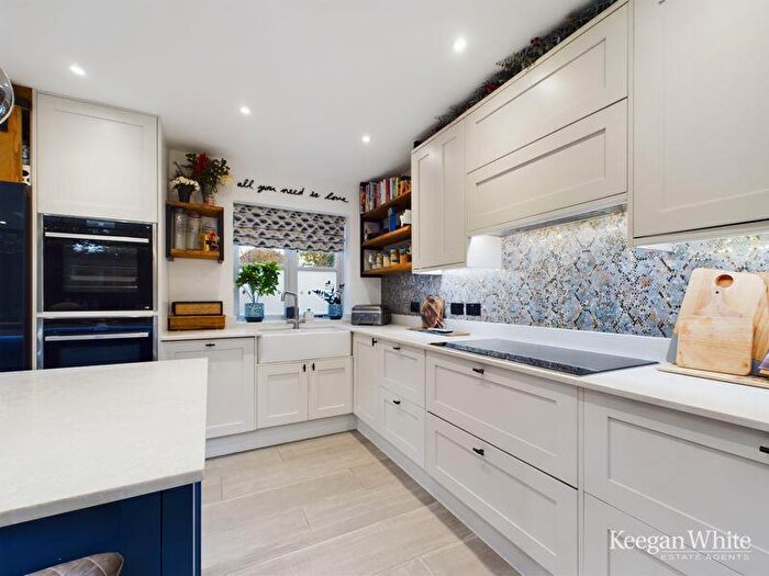 5 Bedroom Detached House For Sale In Hollybrook Way - Detached With Annex, HP13