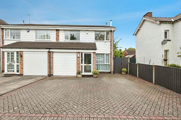 4 Bedroom Semi-Detached House For Sale In Fairfield Road, Hurst Green, Halesowen, B62