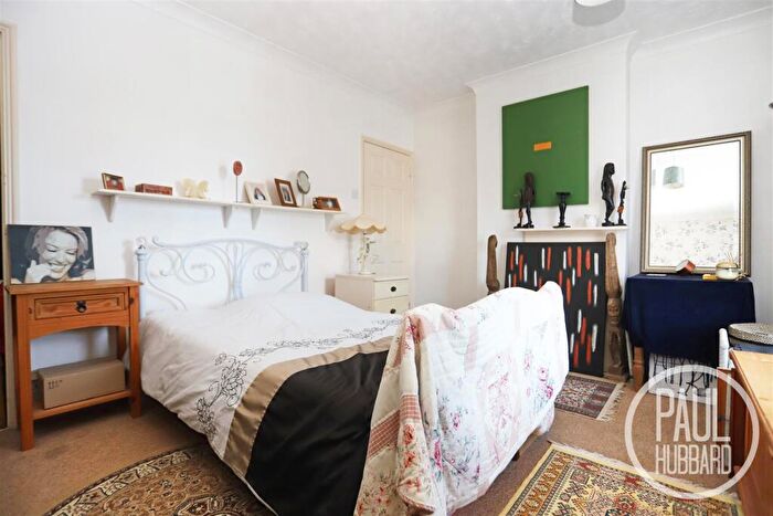 3 Bedroom End Of Terrace House For Sale In Lorne Park Road, Kirkley, NR33
