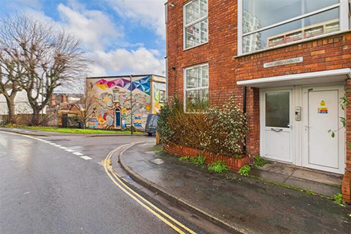 2 Bedroom Flat For Sale In Dove Street South, Stokes Croft, BS2