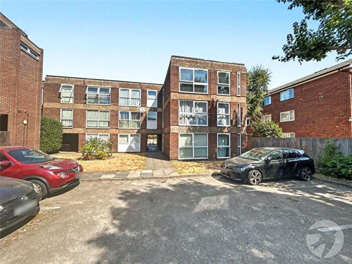 1 Bedroom Flat For Sale In Longlands Road, Sidcup, Kent, DA15