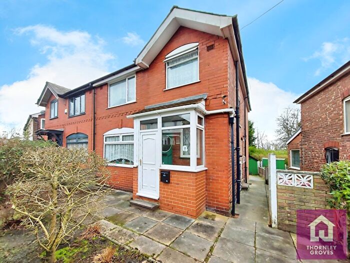 3 Bedroom Semi Detached House For Sale In Oakwood Drive, Salford, M6