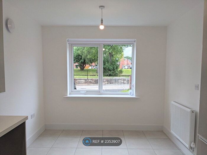 4 Bedroom Semi-Detached House To Rent In Danesdale Drive, Manchester, M4