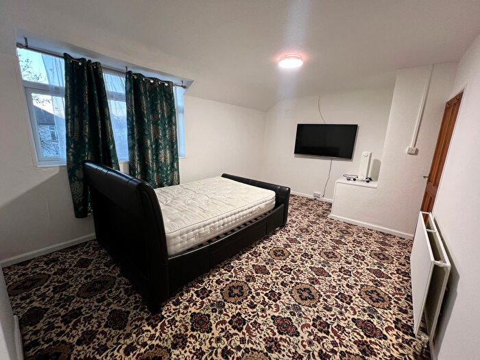 4 Bedroom Terraced House To Rent In Dryfield Road, Edgware, HA8