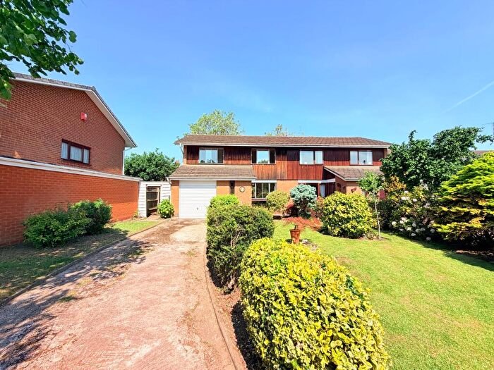 3 Bedroom Semi-Detached House For Sale In Columbia Gardens, Bedworth, CV12