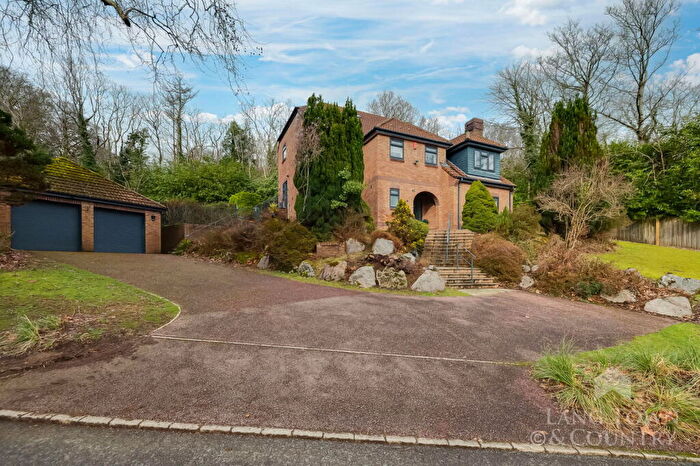 5 Bedroom Detached House For Sale In Woodlands Lane, Manor Park, Plymouth, PL6