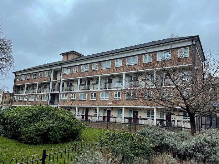 3 Bedroom Flat To Rent In Munden Street, West Kensington, London, W14