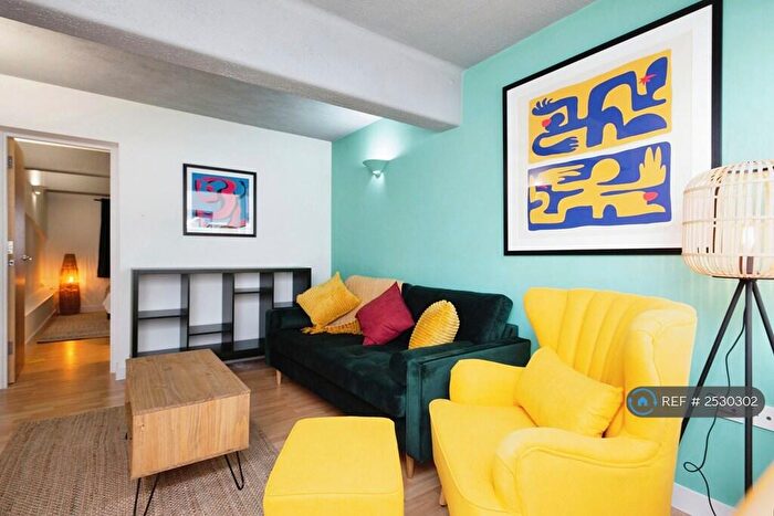 2 Bedroom Flat To Rent In The Sorting House, Manchester, M1