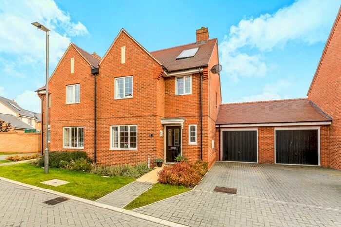 3 Bedroom Detached House To Rent In Rogers Lane, Buckingham, MK18