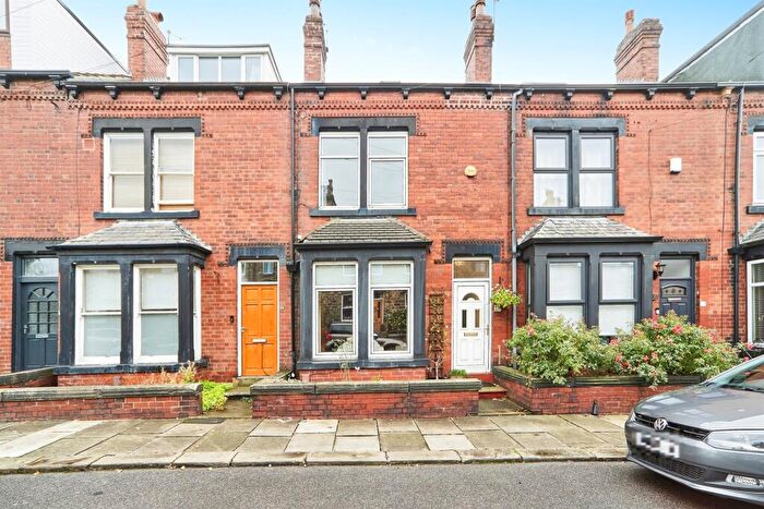 4 Bedroom Terraced House For Sale In Warrels Place, Leeds, LS13