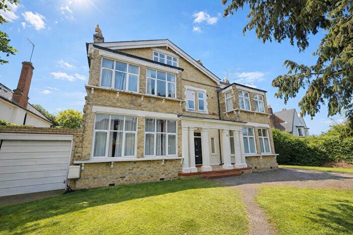 1 Bedroom Flat To Rent In Oakleigh Park North, Whetstone, London, N20