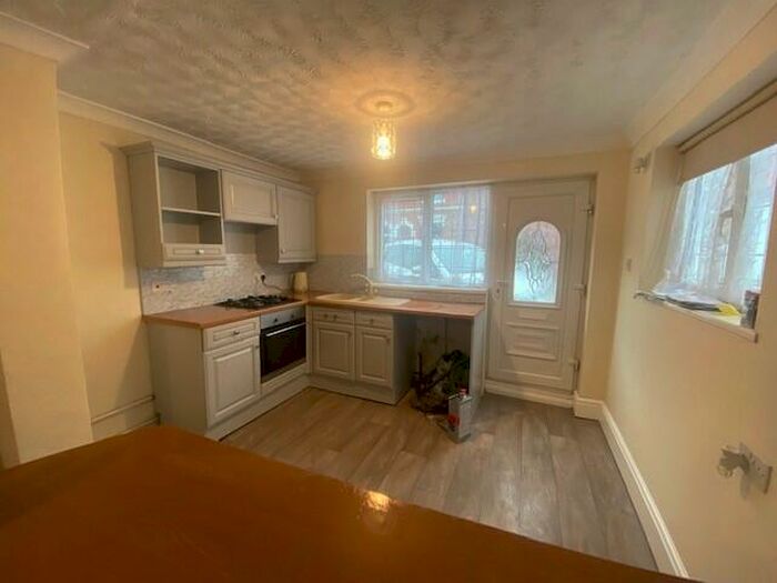 3 Bedroom House To Rent In St. Georges Terrace, Kidderminster, DY10