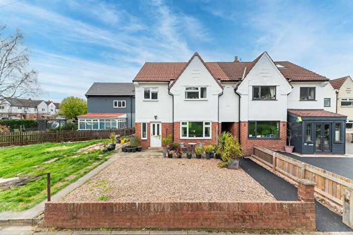 3 Bedroom Semi Detached House For Sale In Kineholme Drive, Otley, LS21