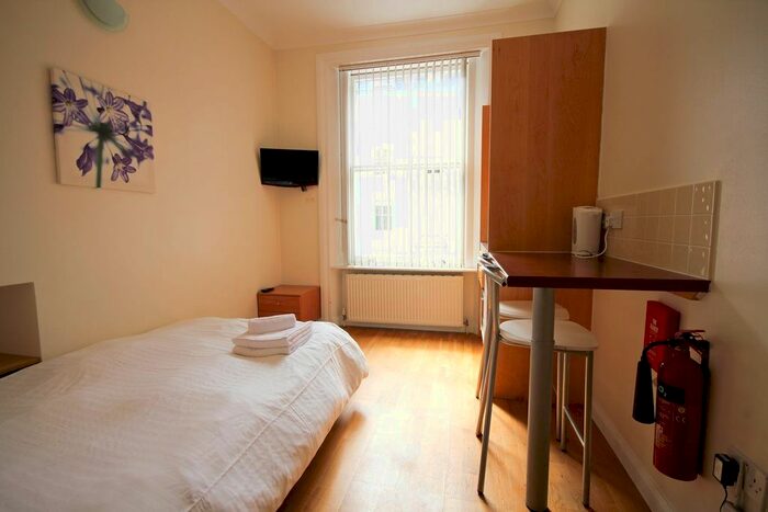 Studio To Rent In Queensborough Terrace, London, W2