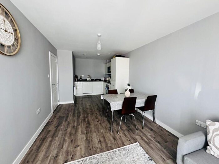 2 Bedroom Apartment For Sale In Bradford Street, Birmingham, B12