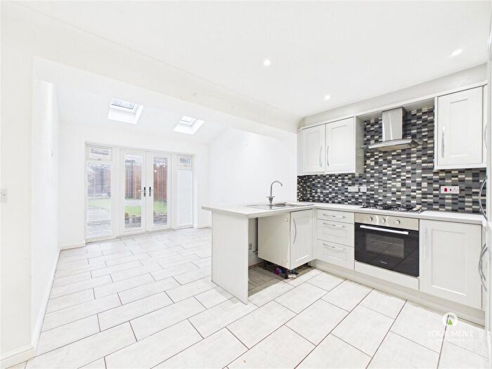 3 Bedroom Terraced House For Sale In Palatine Place, Dunston, Gateshead, NE11