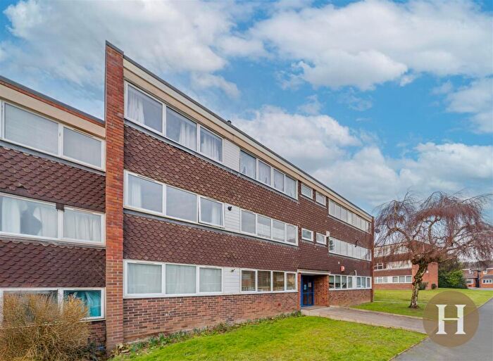 2 Bedroom Flat To Rent In Cedarhurst, Quinton, Birmingham, B32