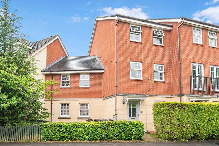 6 Bedroom Town House For Sale In Berry Way, Andover, SP10