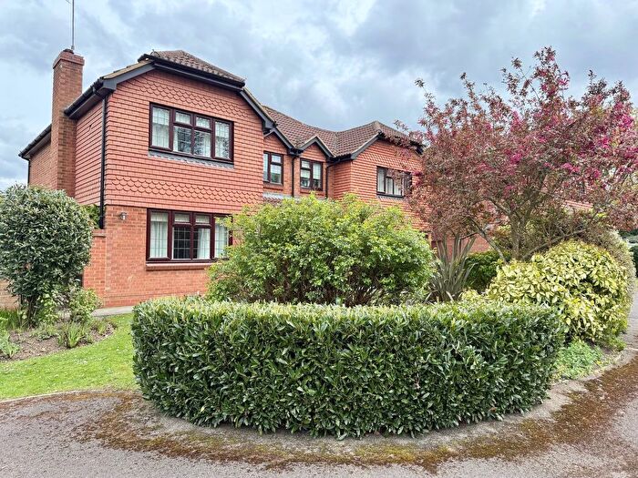 5 Bedroom Detached House For Sale In Wondesford Dale, Binfield, RG42